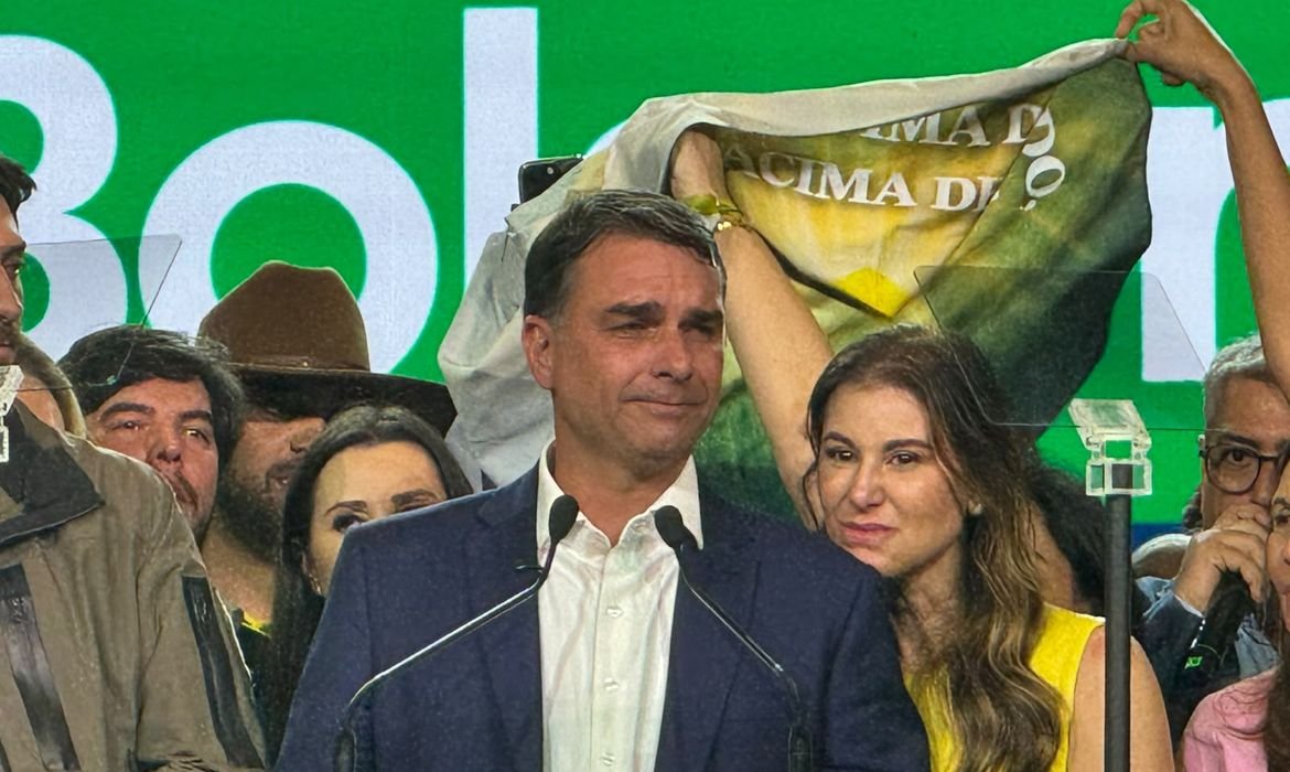 PL oficializa candidatura de Flávio Bolsonaro à Presidência 