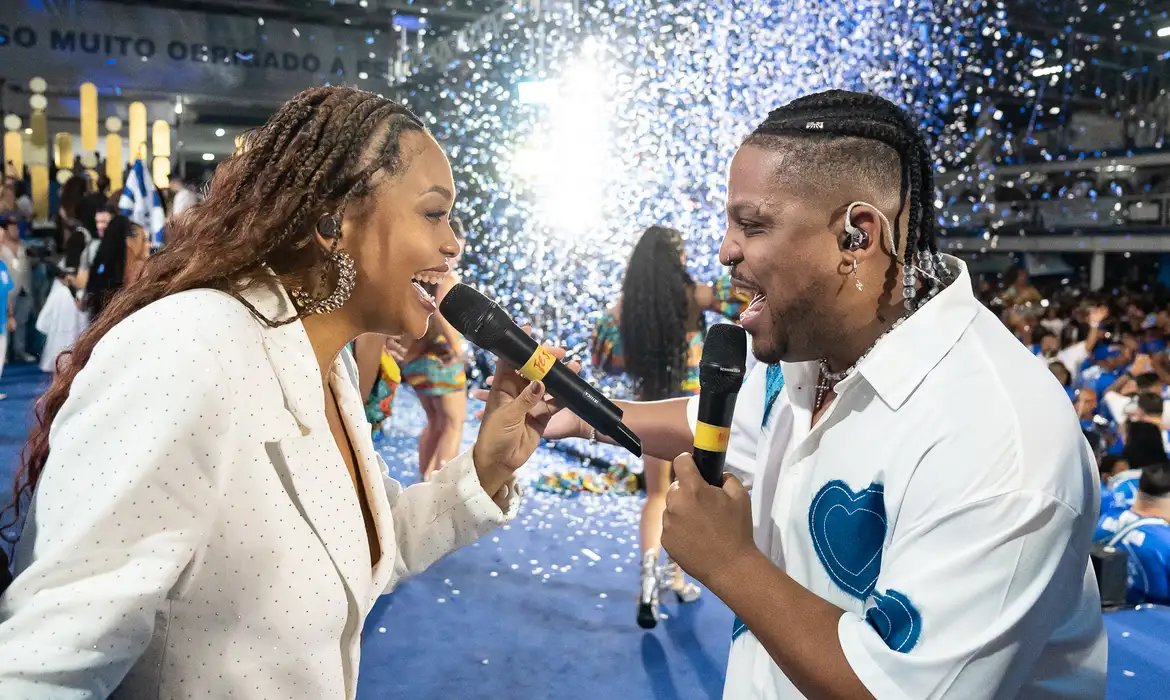 Primeira mulher intérprete do carnaval do Rio recebe prêmio da Alerj