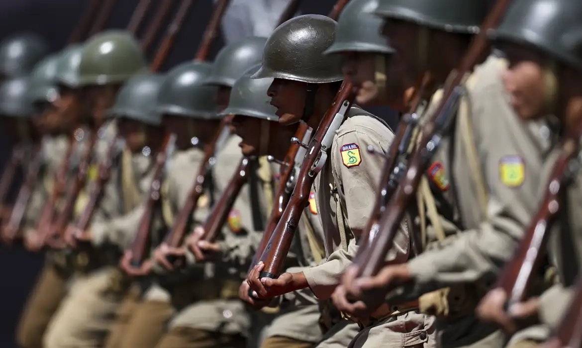 Exército mantém patrulha de fronteiras mesmo com bloqueio do orçamento