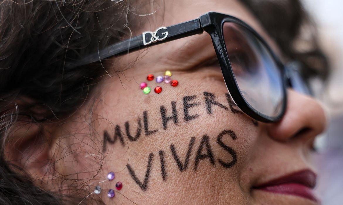 Ex-policial do Rio é condenado a 28 anos de prisão por feminicídio