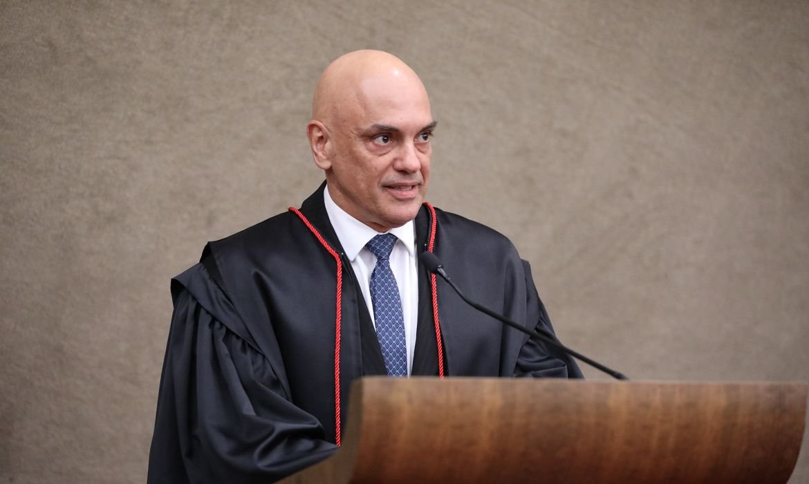 De ofício, Moraes abre inquérito sobre vazamento de dados de ministros