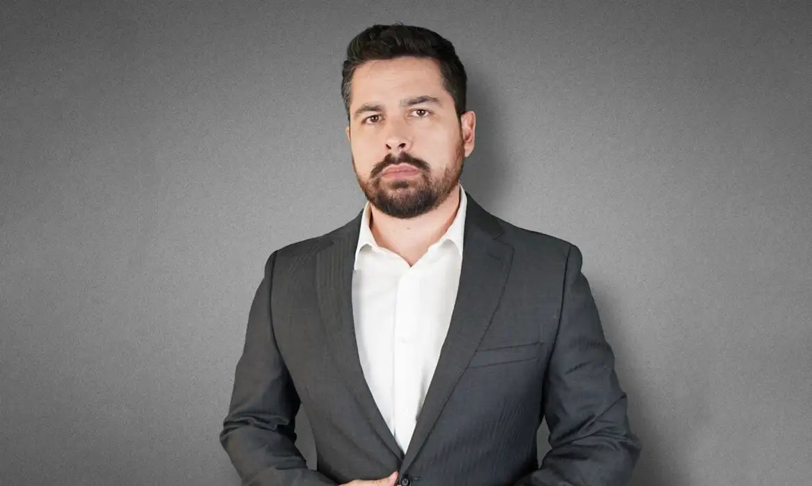 Moraes assina carta para intimar Paulo Figueiredo nos Estados Unidos 
