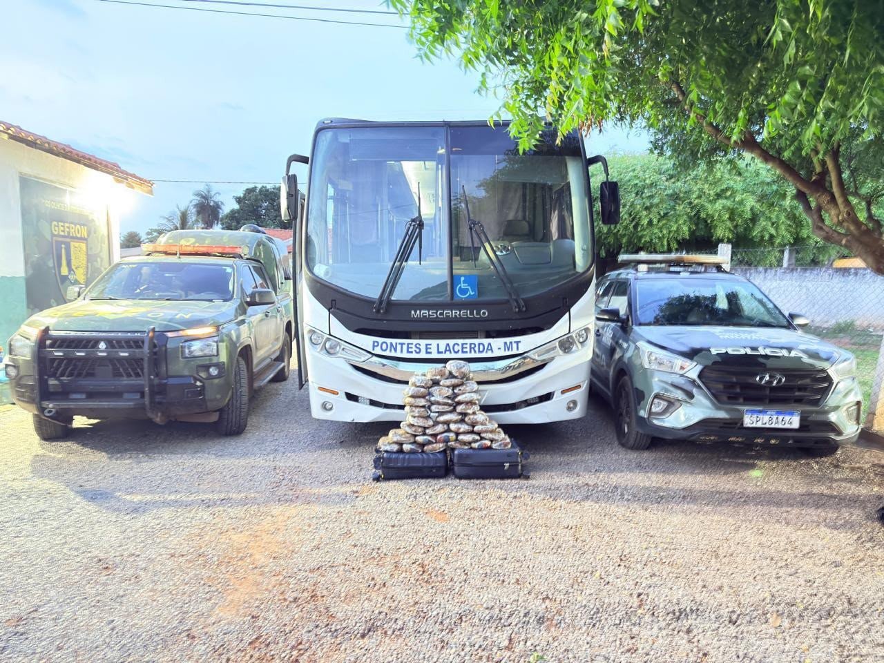 Drogas são apreendidas em ônibus da prefeitura que transporta pacientes em MT
