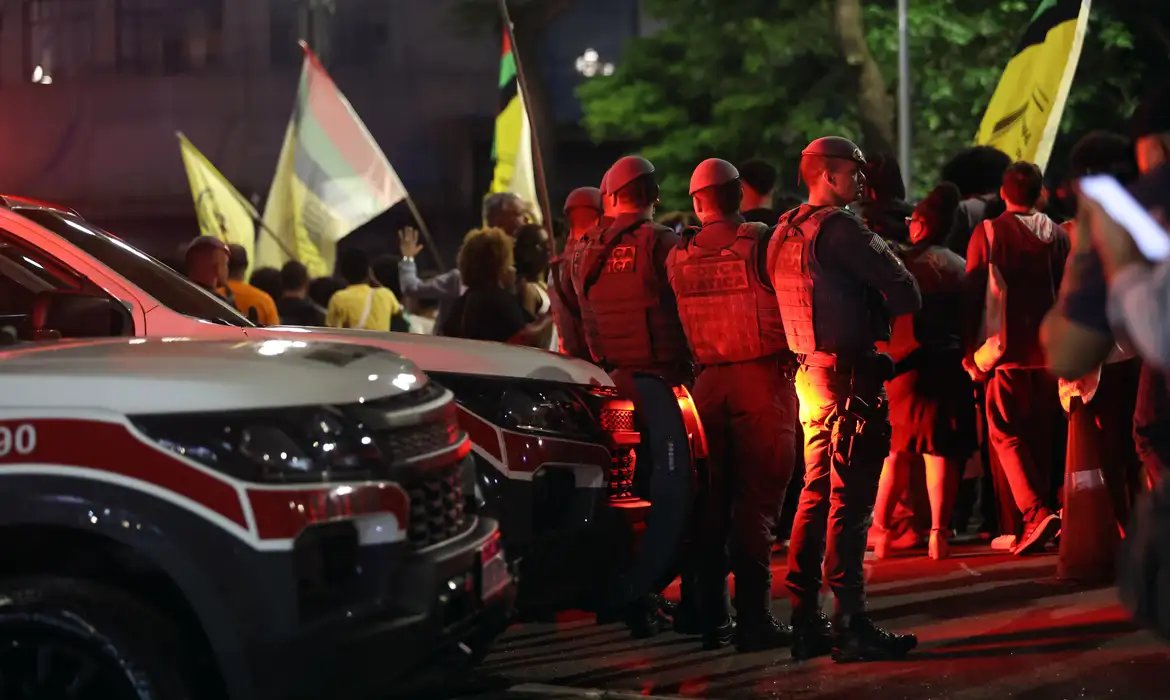 Envolvimento de policiais em tiroteios bate recorde em 2026