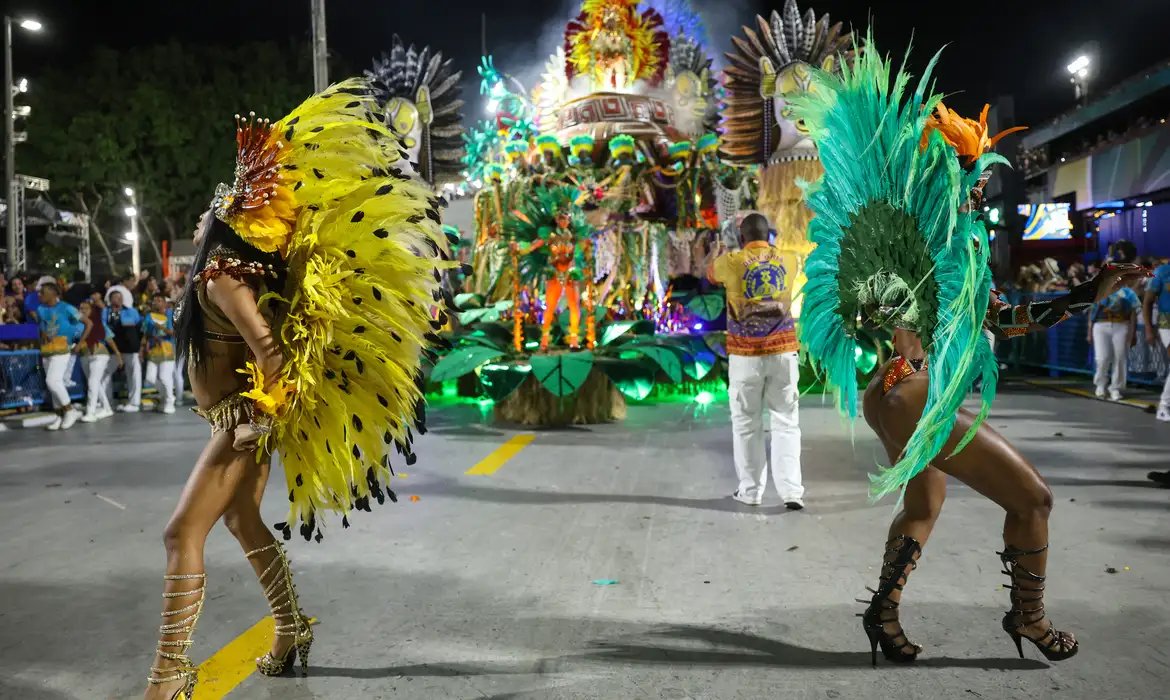 Fecham desfiles no RJ: Tuiuti, Vila Isabel, Grande Rio e Salgueiro
