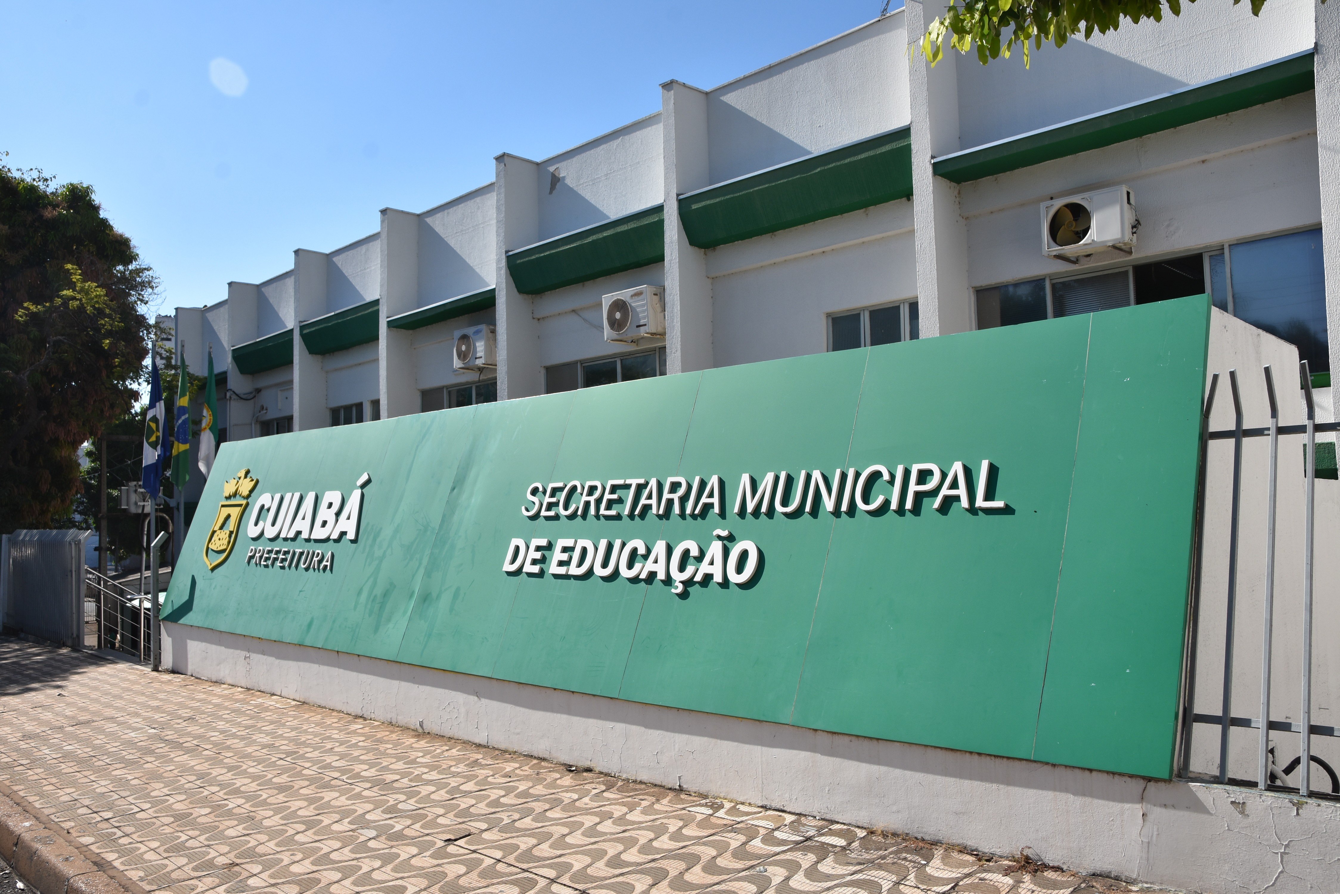 TCE abre auditoria para investigar suposta pedalada fiscal de R$ 100 milhões na Educação de Cuiabá