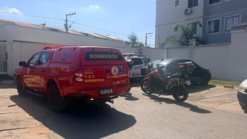 Bebê encontrado em lixeira nasceu com vida e morreu após o parto, diz polícia