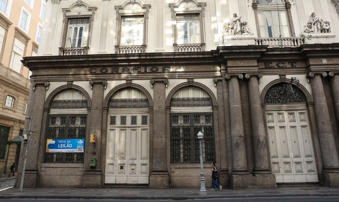 Antiga sede dos Correios no centro do Rio vai a leilão nesta quinta