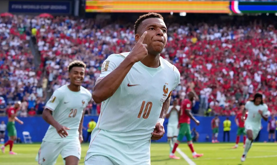 França é a primeira semifinalista da Copa após 2 a 0 sobre Marrocos