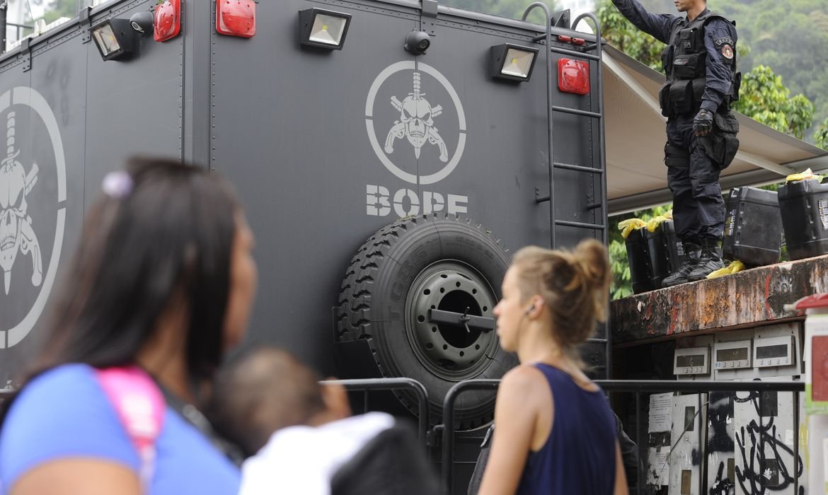 RJ: morte de PM do Bope em confronto entre policiais é investigada