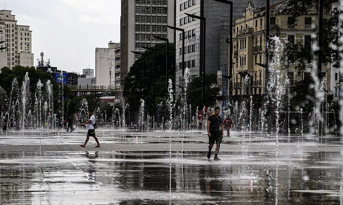 Inmet mantém alerta vermelho para onda de calor no sudeste até dia 29