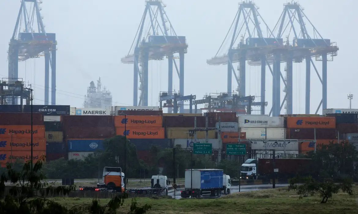 Empresas afetadas por tarifaço ou guerra já podem pedir empréstimo