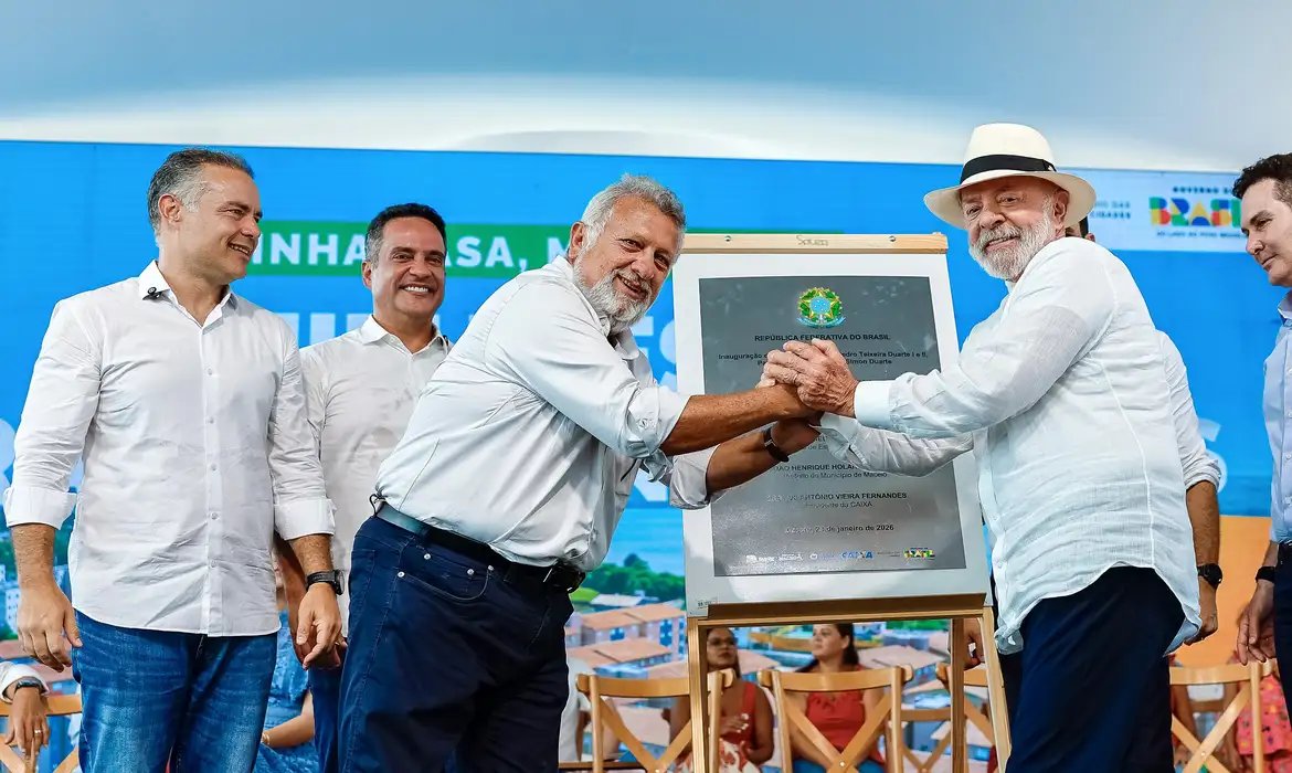 Lula diz que \"falta vergonha na cara\" a quem defende dono do Master 