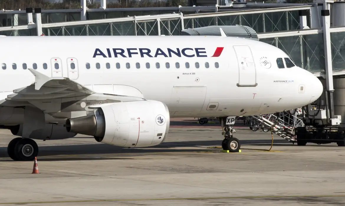 Justiça francesa condena Airbus e Air France por acidente de 2009