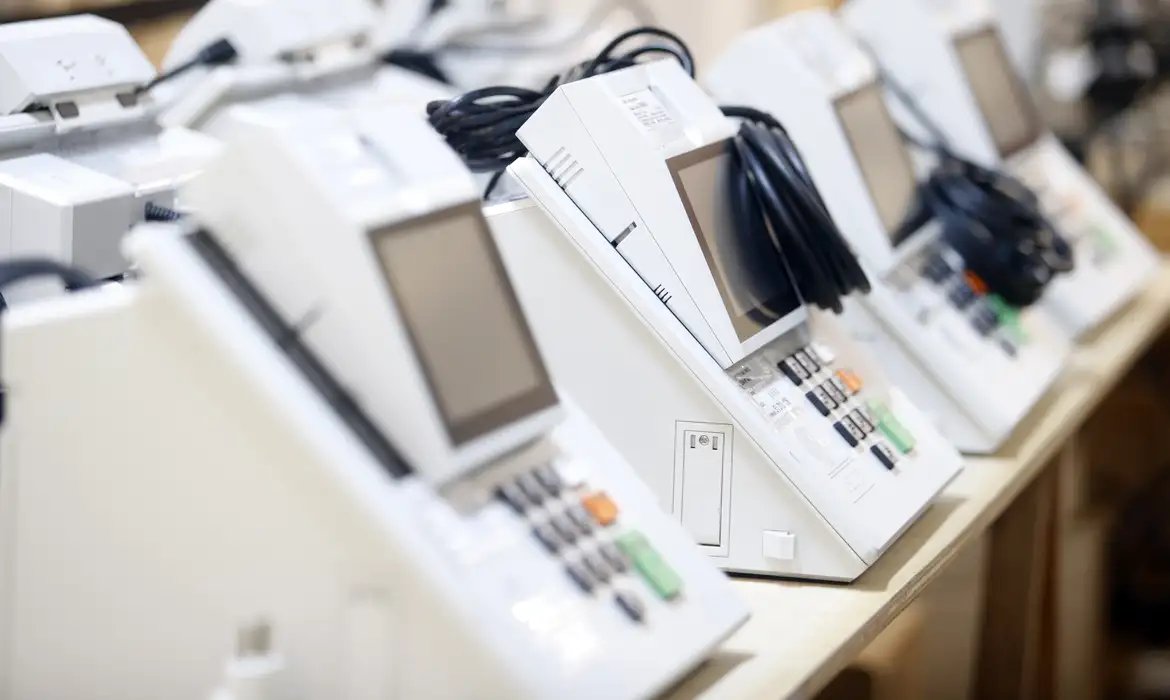 Eleição e inteligência artificial é o tema do Caminhos da Reportagem