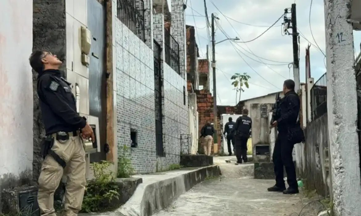 Bahia e Ceará: operação contra o Comando Vermelho prende 35 pessoas