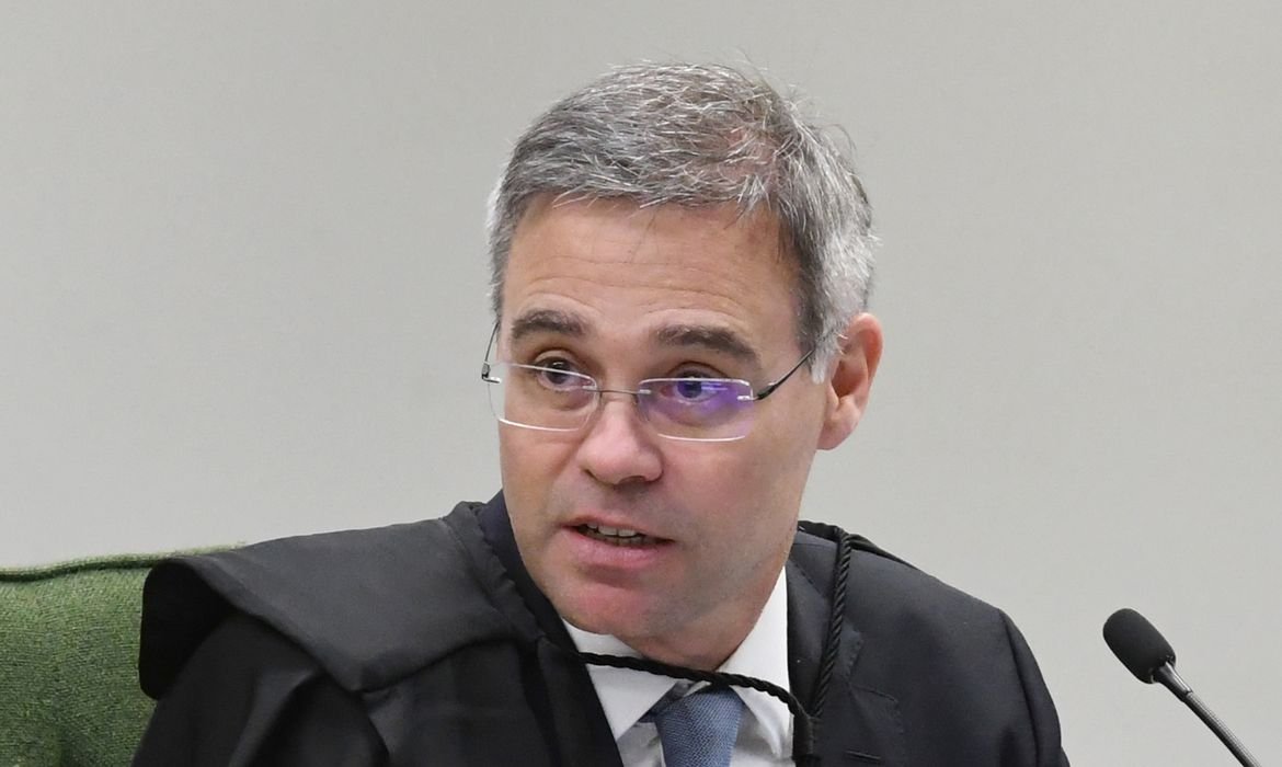 Mendonça usou pedido do partido Novo para afastar diretor-geral da PF