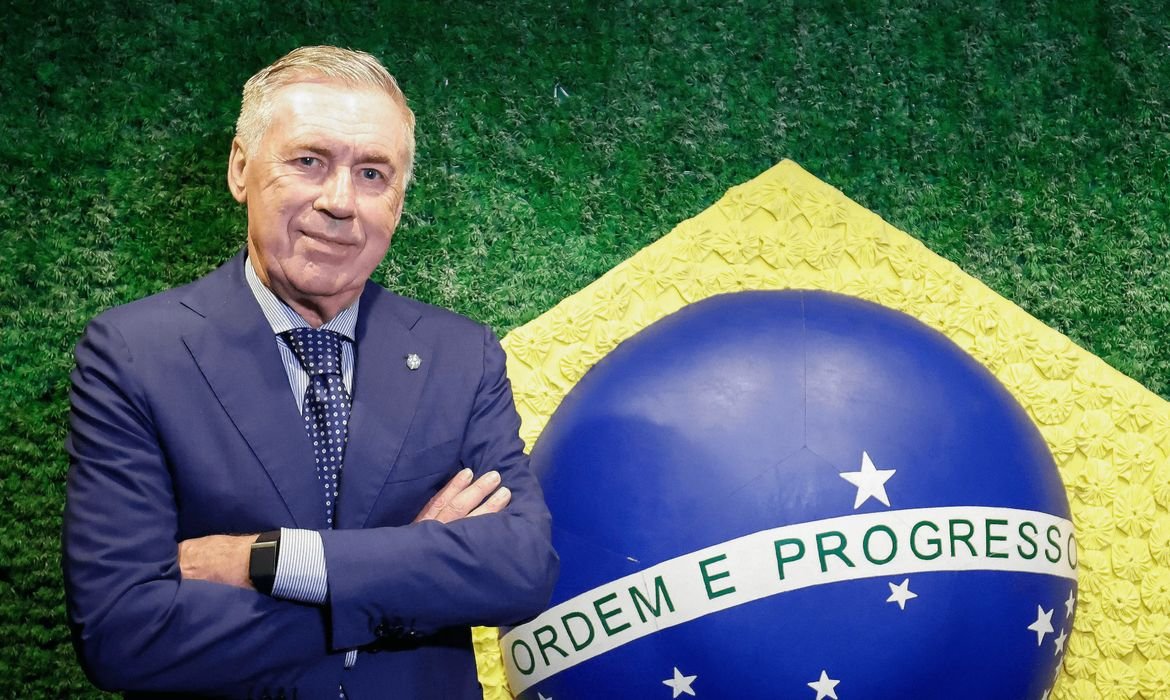 CBF anuncia ampliação de contrato com técnico Carlo Ancelotti