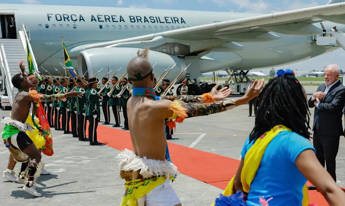 Lula desembarca na África do Sul para participar da Cúpula do G20