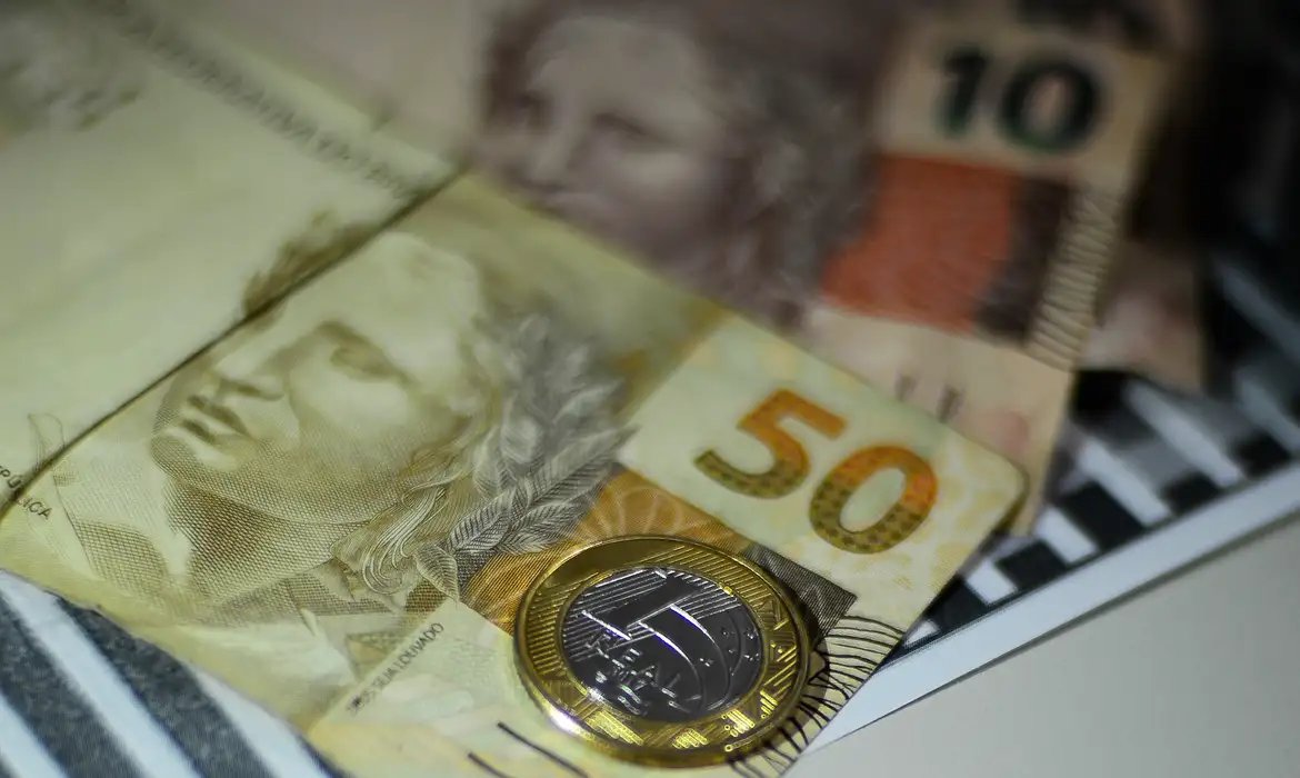 Tesouro paga R$ 1,05 bi em dívidas de estados e municípios em novembro