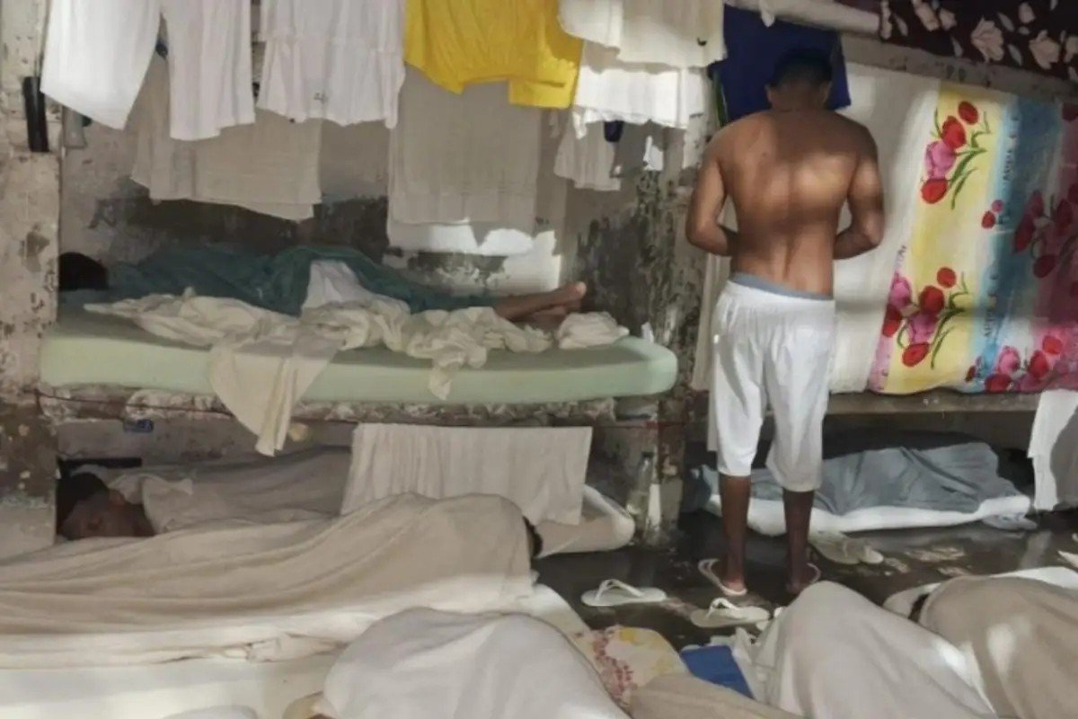 Justiça afasta 22 policiais penais de 5 presídios por suspeita de tortura contra detentos em MT
