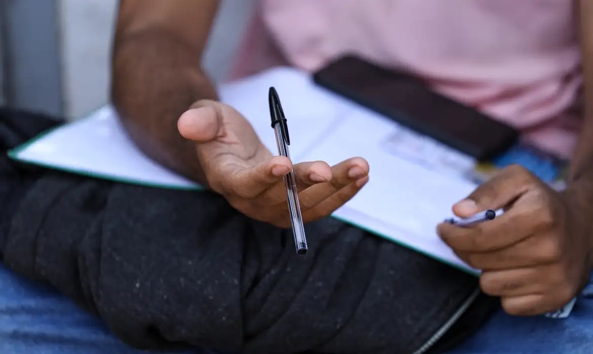 Fies 2026: estudantes devem completar informações até esta terça