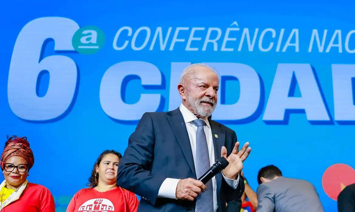 Chuva: Lula critica governo de Minas por não usar recursos do Novo PAC
