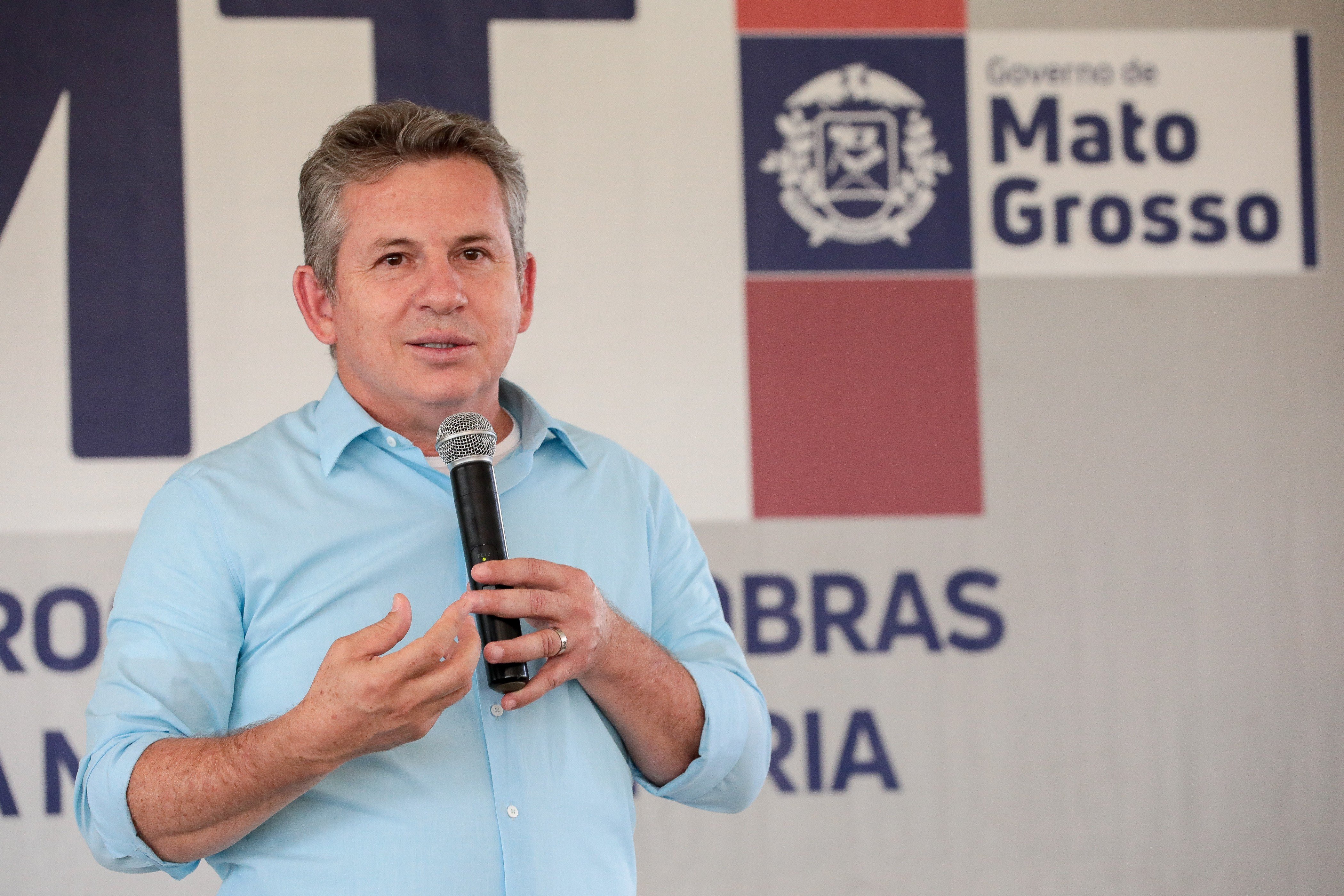 Sem comprovação financeira e efeito cascata: governador de MT veta reajuste de 6,8% a servidores da Justiça