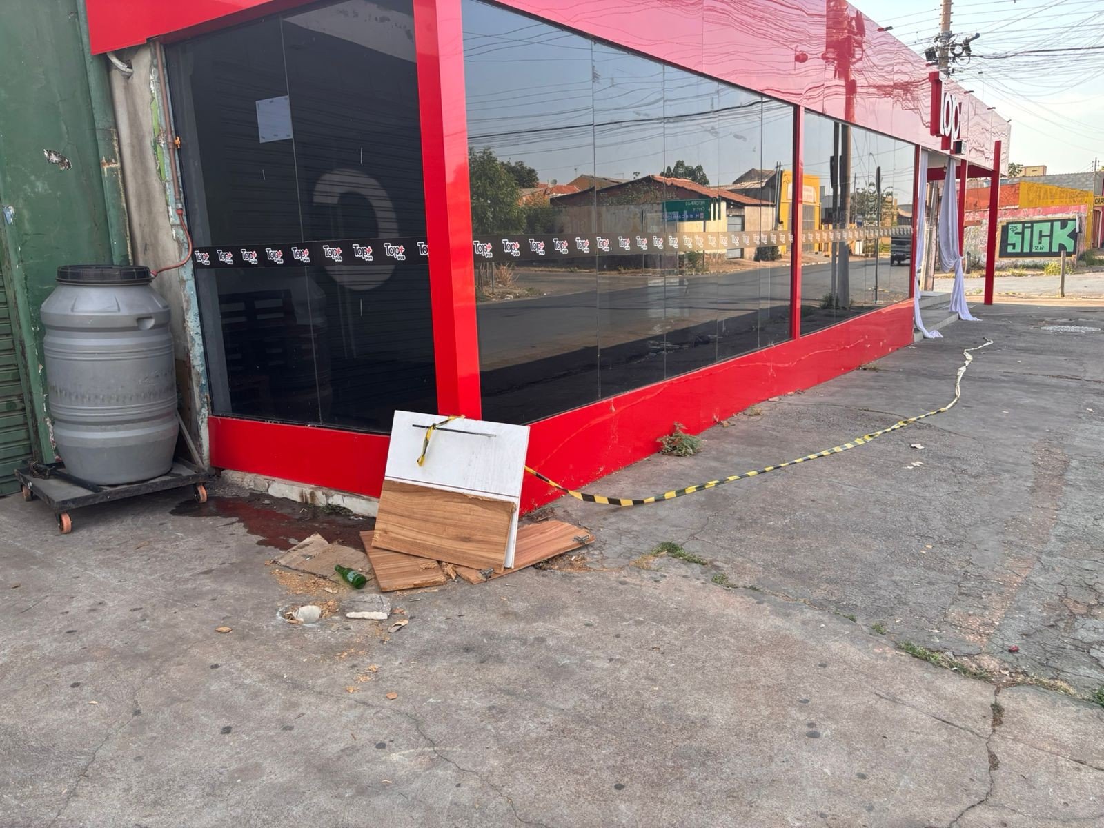 Casa de shows pega fogo em Cuiabá; veja vídeo