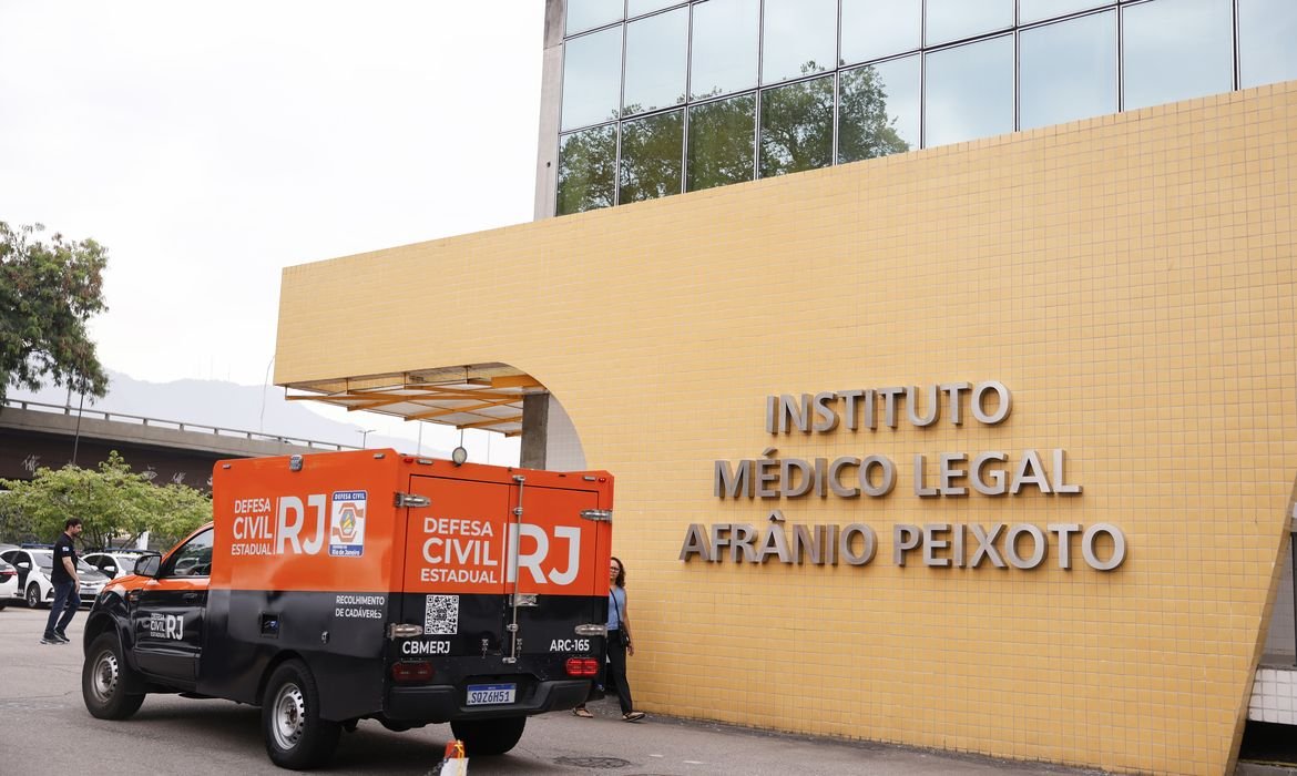 MPRJ envia técnicos periciais independentes ao IML após ação policial
