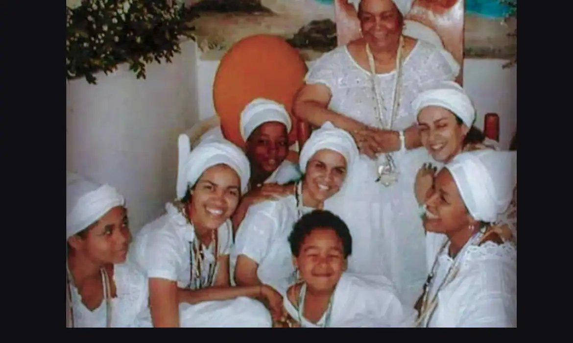 Lula lamenta morte de Mãe Carmen: “liderou terreiro com muito amor”