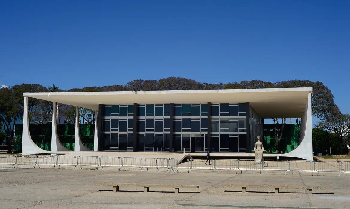 STF reconhece a omissão do Congresso por não taxar grandes fortunas