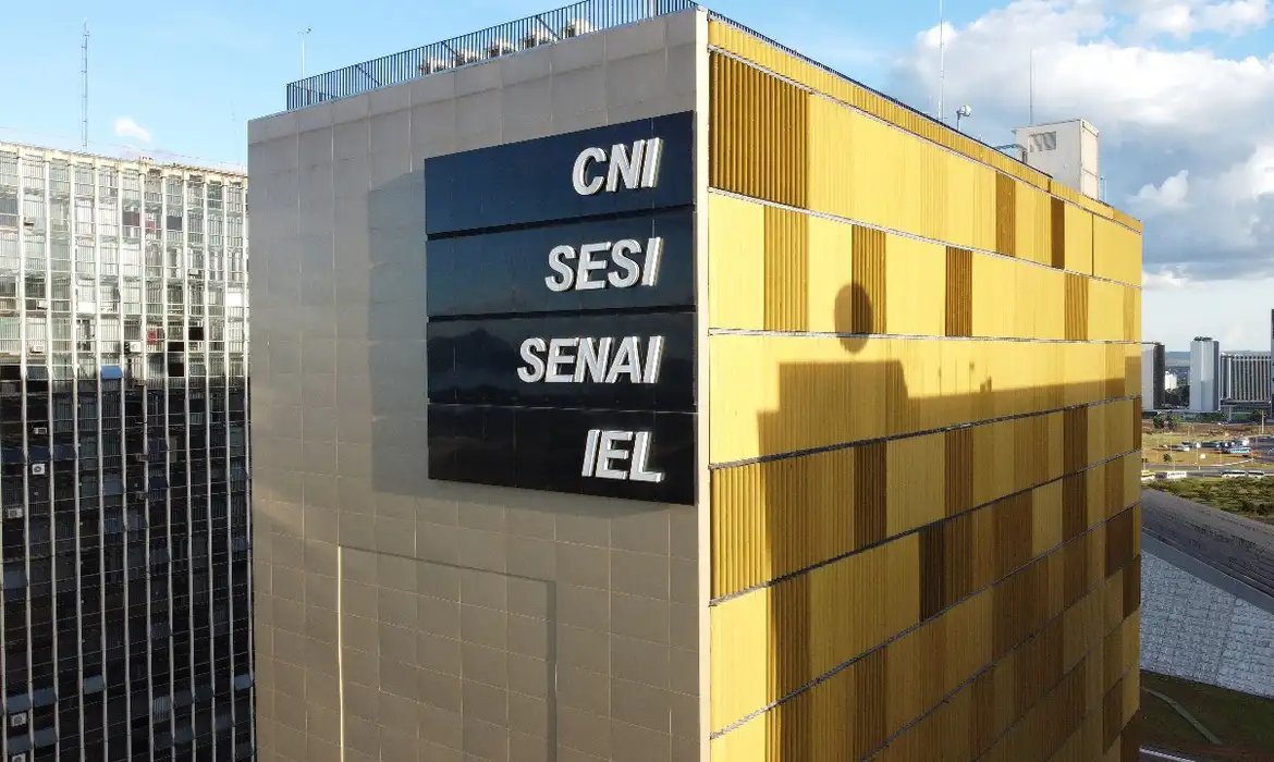 Setor produtivo reage à manutenção da Selic em 15% ao ano
