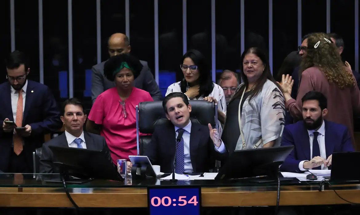 Câmara aprova regras para julgamentos do STF e envia texto ao Senado