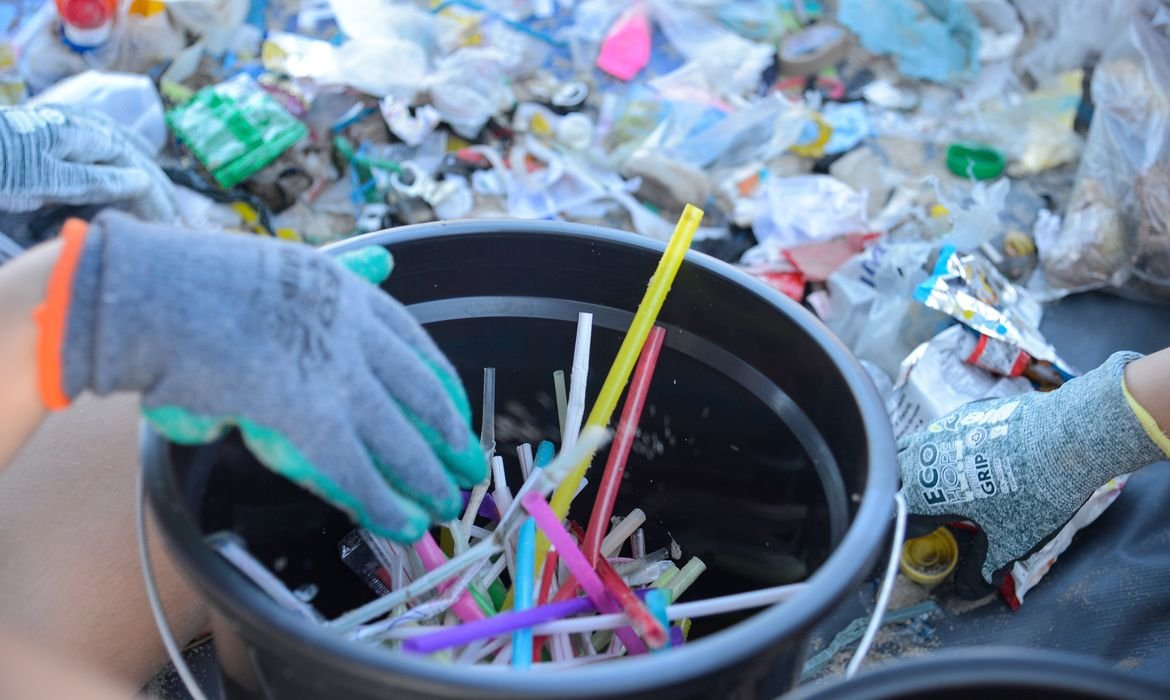 PE: gincana ambiental promove limpeza do Rio Capibaribe