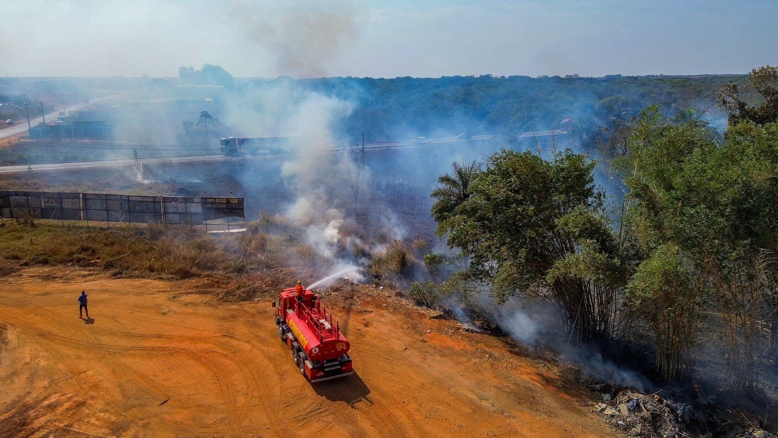 Mais de 90 mil moradias em MT descartam lixo por meio de queima, aponta IBGE