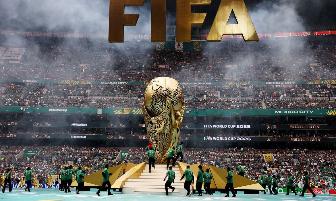 Brasil no Mundo debate geopolítica do futebol e Copa do Mundo de 2026