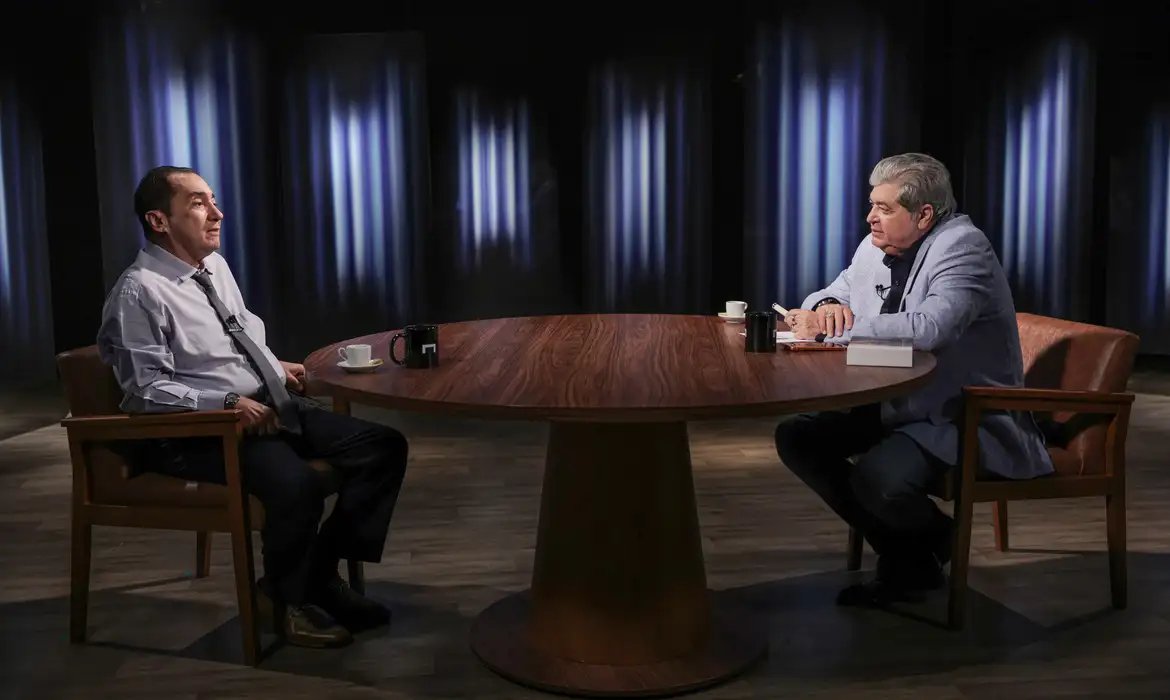 TV Brasil: Datena recebe o senador e jornalista Jorge Kajuru