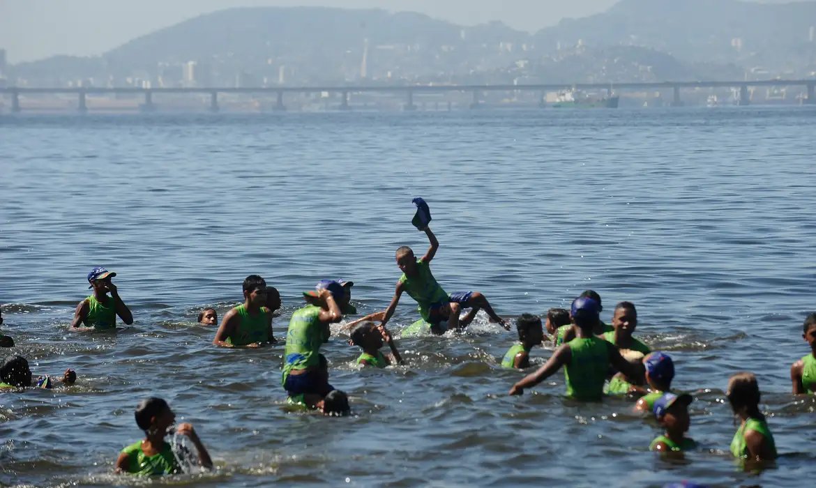 Bombeiros do RJ abrem 5 mil vagas para o Projeto Botinho 2026