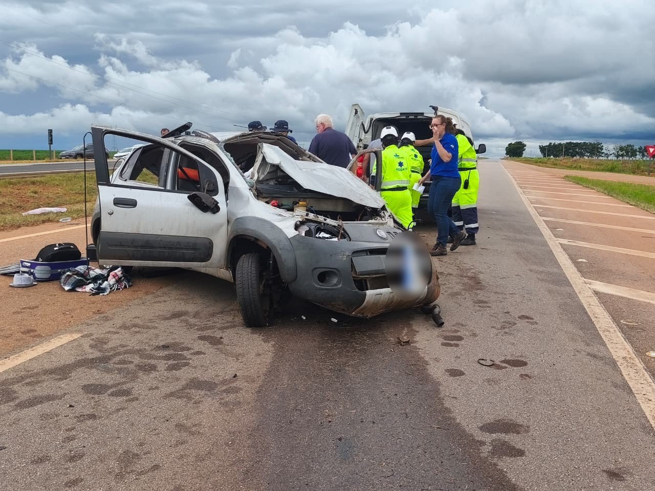 Casal morre após perder controle da direção e carro capotar em rodovia de MT