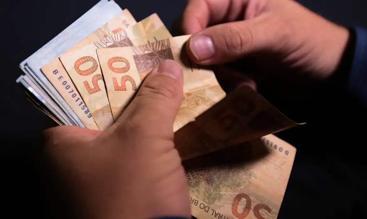 Caixa começa a pagar Bolsa Família de junho