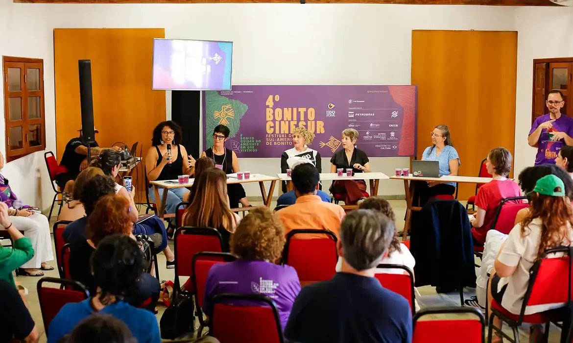 Participação feminina na direção de filmes permanece abaixo de 20%