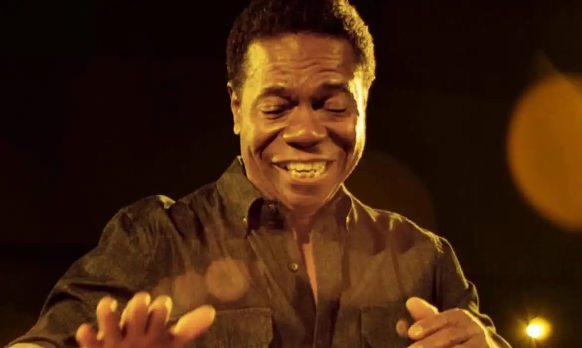 Paulinho da Costa recebe estrela na Calçada da Fama em Hollywood