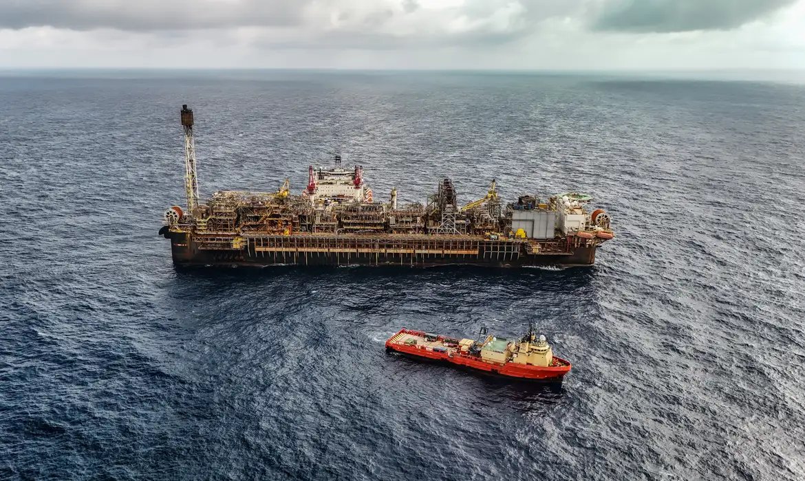 Produção de petróleo e gás no Brasil cresce 14% no 2º trimestre