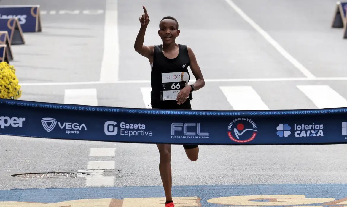 Atleta da Tanzânia vence São Silvestre e Nubia de Oliveira chega em 3º