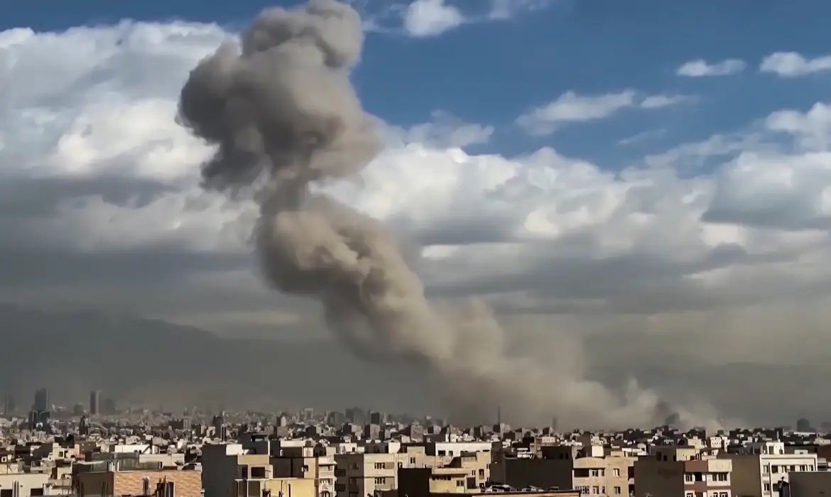 Escalada da guerra expõe fracasso do acordo entre Irã e EUA 