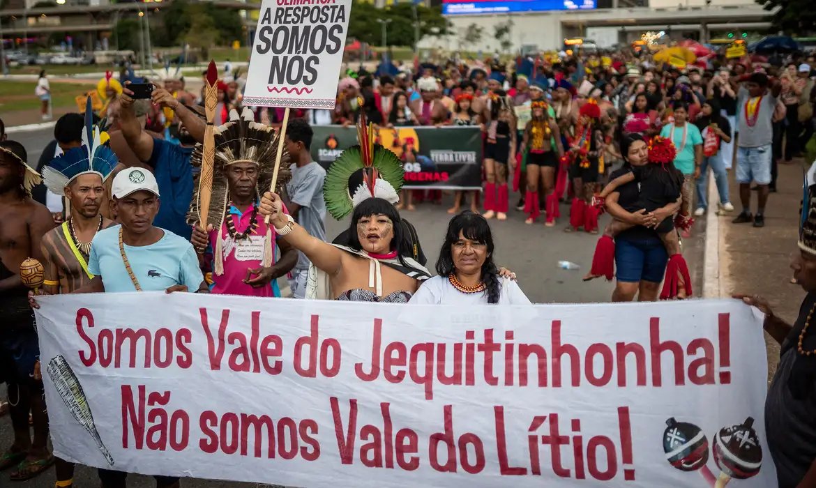 Maioria dos projetos no Congresso ameaçam indígenas, diz pesquisa