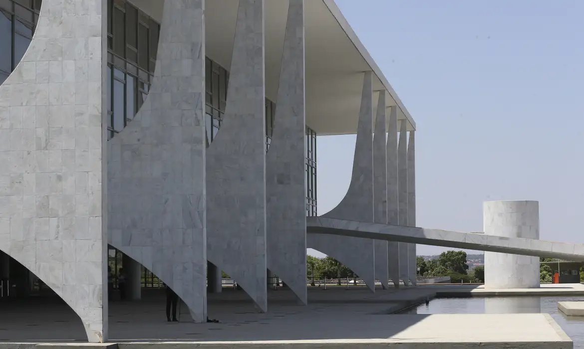 Conheça as atribuições do presidente e do vice-presidente da República