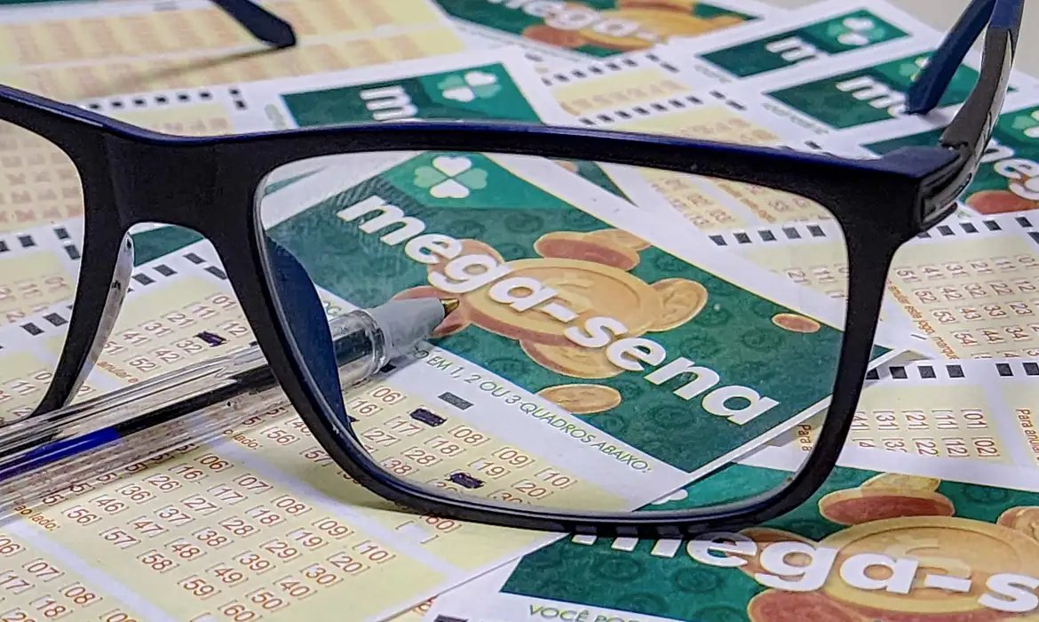 Mega-Sena sorteia prêmio de R$ 30 milhões nesta quinta-feira