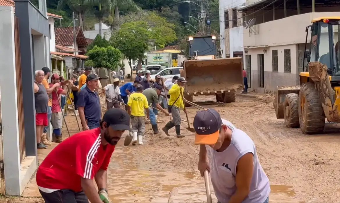 Caixa antecipa Bolsa Família e renegocia crédito a vítimas de enchente